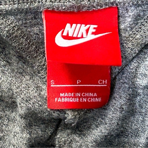 Red Label Nike Joggers Track Pants 3/4 Leg - Picture 4 of 10